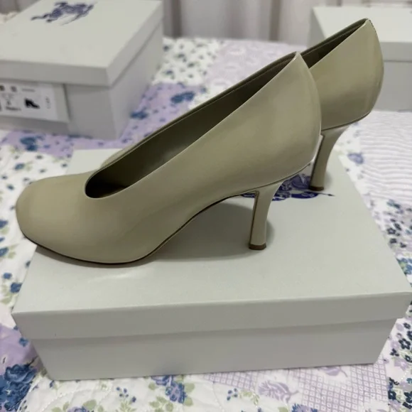 Burberry Classic Sage Green Heels